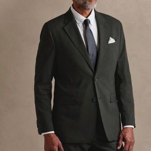 Banana Republic Charcoal Gray Men’s Suit 42S